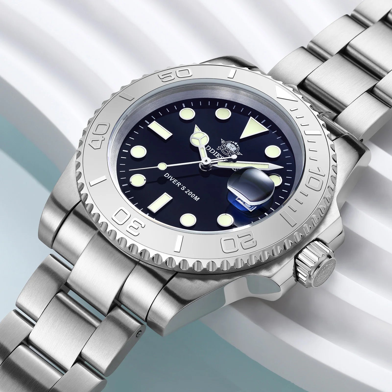 Invictus Submariner